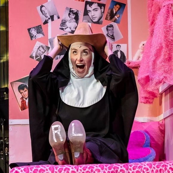 Meet your Posher, Emily - Picture 4 of 7